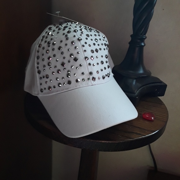 ⚡Studded white baseball hat - Picture 2 of 7